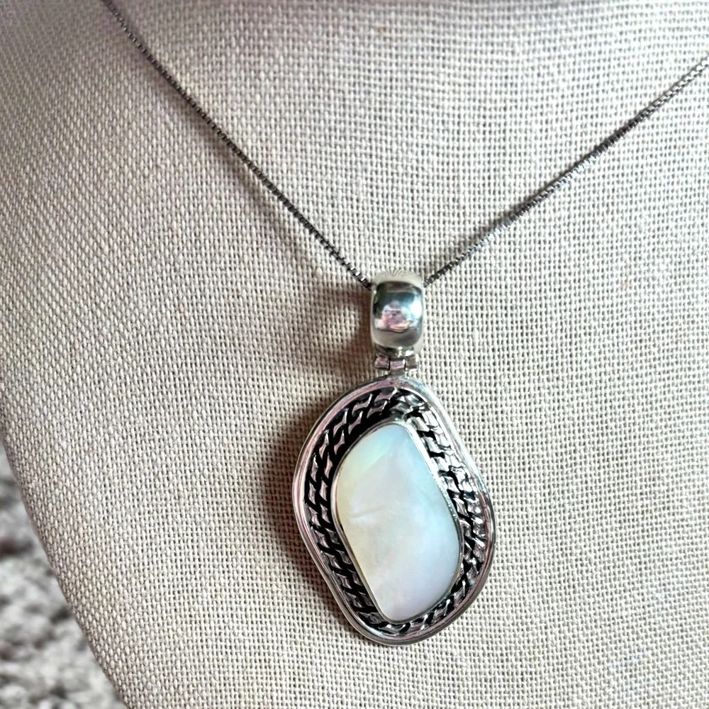 950 Silver MOP Mother Pearl Statement Pendant Necklace Asymmetrical Boho Coastal - Picture 10 of 10